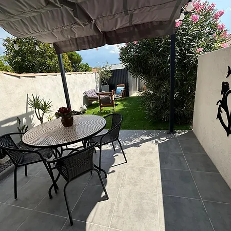 Sublime Et Paisible Maison Sur Entre Nimes Et Arles