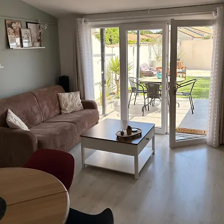 Sublime Et Paisible Maison Sur Entre Nimes Et Arles Apartament *