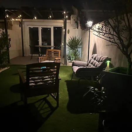 Sublime Et Paisible Maison Sur Entre Nimes Et Arles
